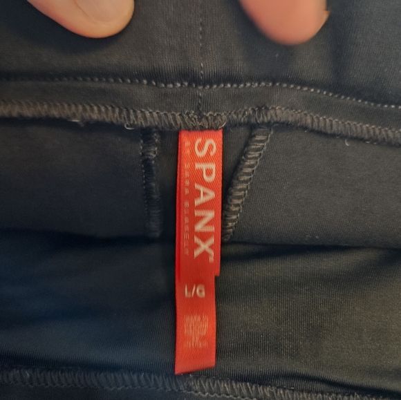 Spanx Women's Capri Pants Shapewear Sz L Black Thick Stretch Faux Pockets - Picture 10 of 13